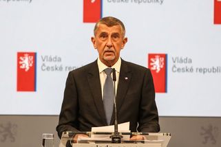 Fatální nepochopení. Kalousek cupuje premiéra Babi...